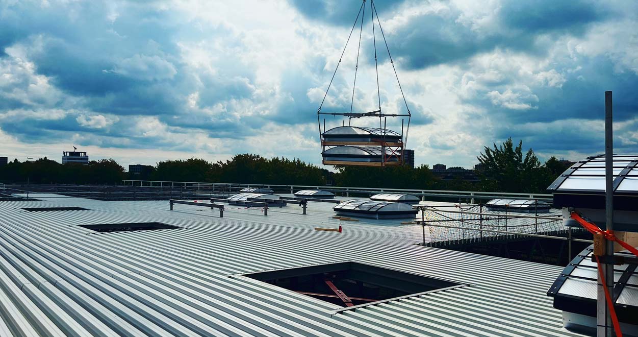 Prefab lichtstraat NS treinstelhal, luchtfoto